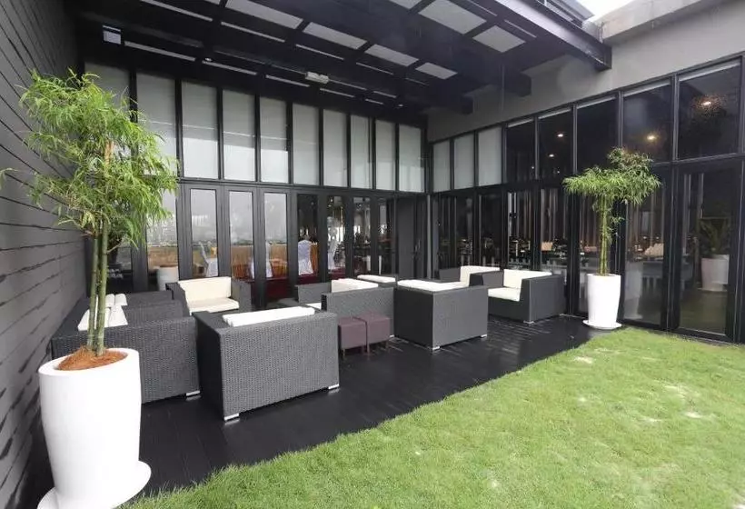 E.city Hotel At Onecity