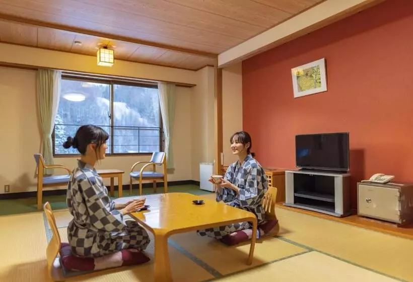 בית מלון כפרי Kyukamura Norikurakogen