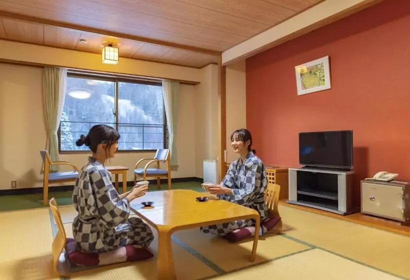 בית מלון כפרי Kyukamura Norikurakogen