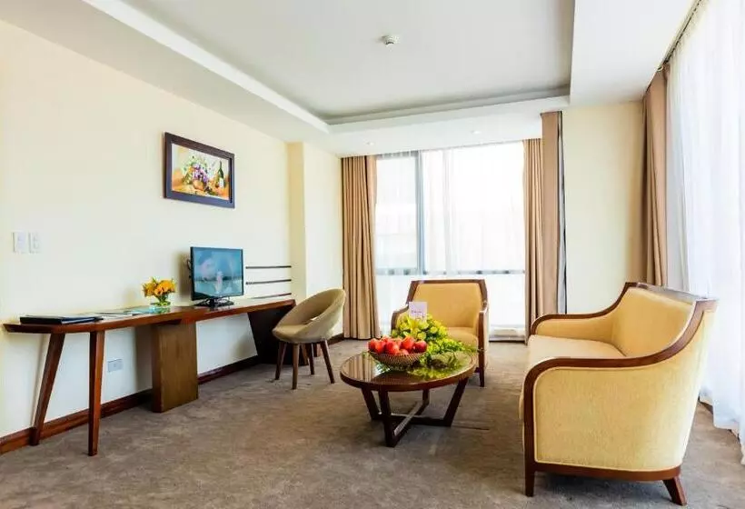 酒店 Muong Thanh Holiday Quang Binh