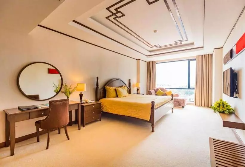 酒店 Muong Thanh Holiday Quang Binh