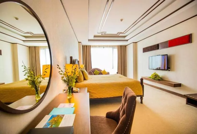 酒店 Muong Thanh Holiday Quang Binh