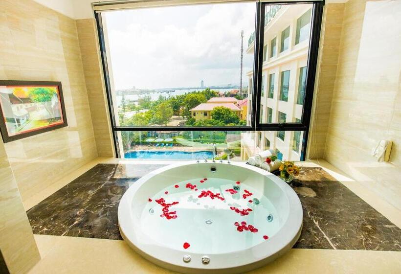 酒店 Muong Thanh Holiday Quang Binh