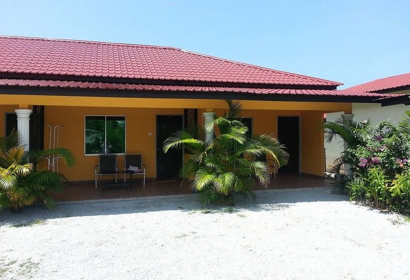 Hotel Pantai Tengah Beach Inn