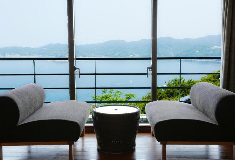 Hotel Plaza Awajishima