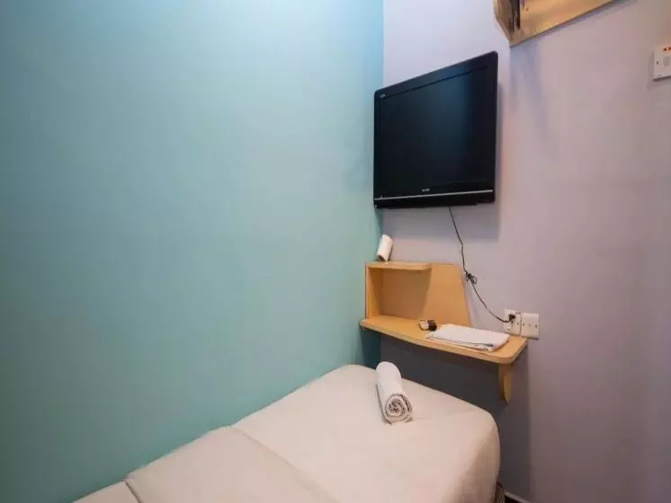 Hotel Jq Station Eight Inn