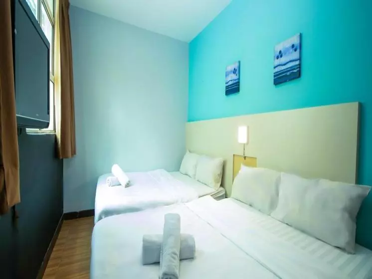 Hotel Jq Station Eight Inn