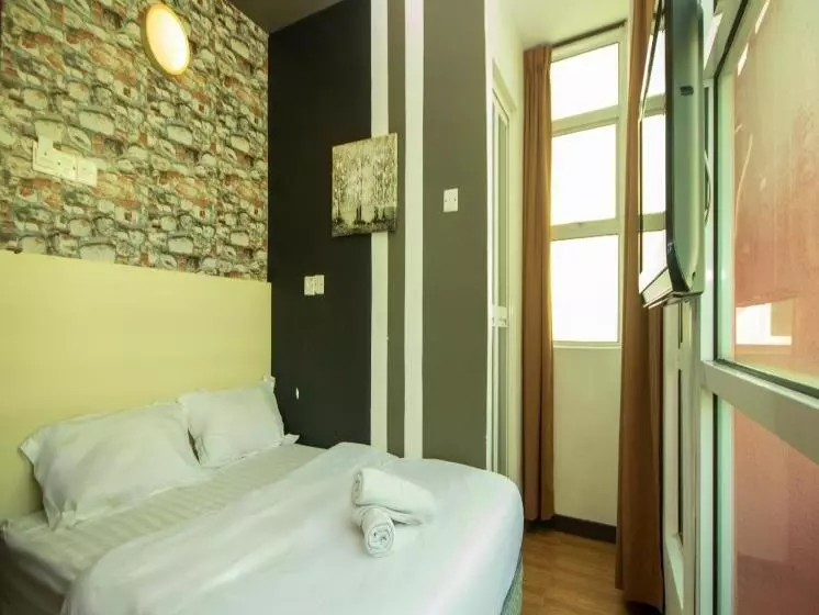 Hotel Jq Station Eight Inn