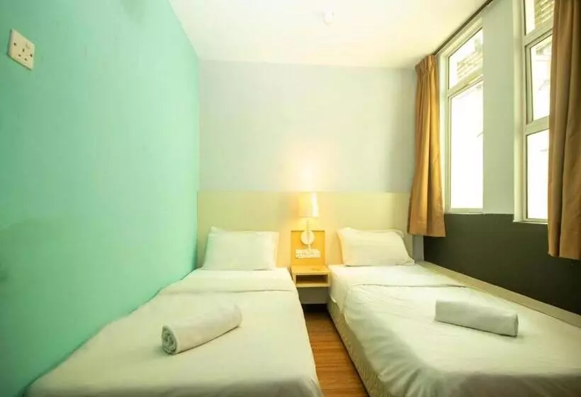 Hotel Jq Station Eight Inn