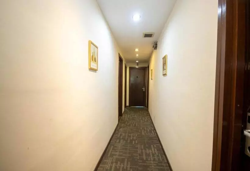 Hotel Jq Station Eight Inn