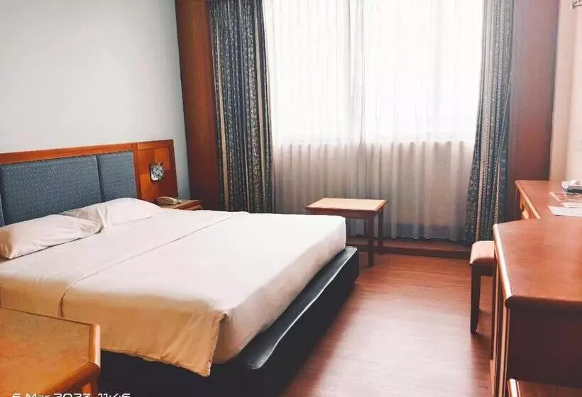 فندق The Paramount