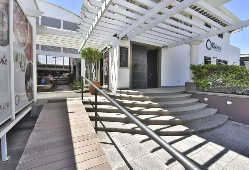 هتل La Riviera