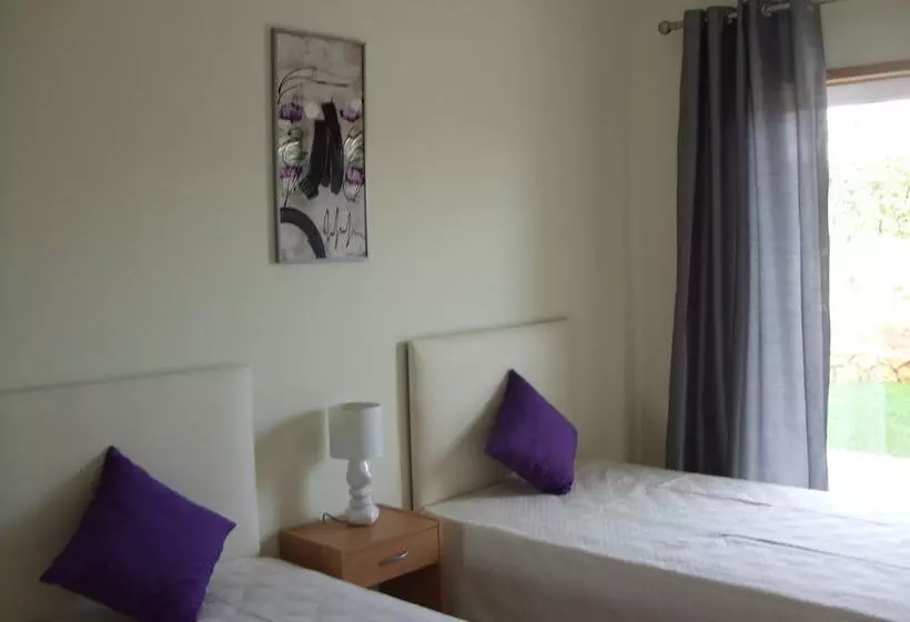 Oasis Parque Country Club