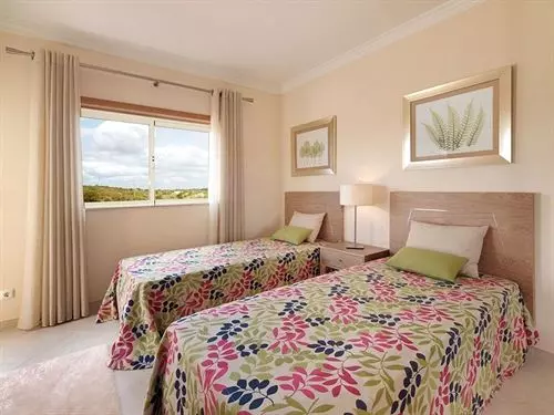 Oasis Parque Country Club