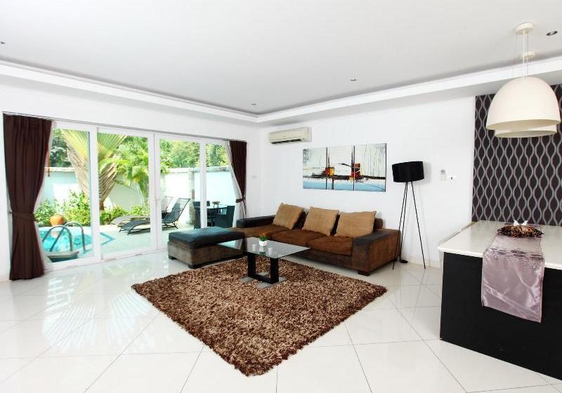 Hidden Palm Pool Villas