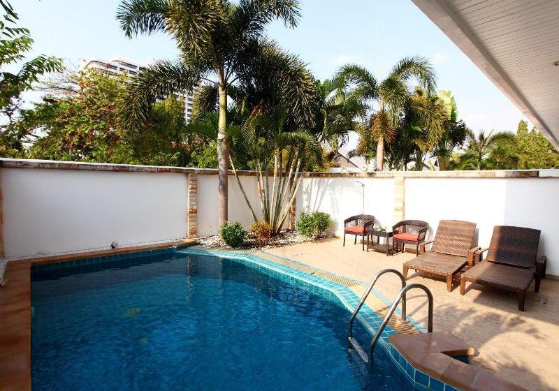 Hidden Palm Pool Villas