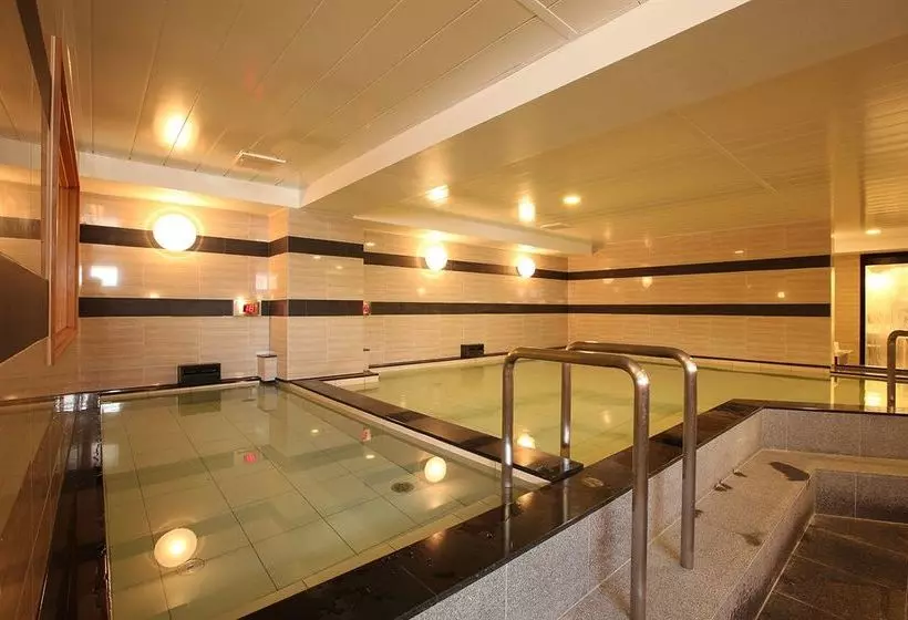 Sauna & Spa Hotel Avinel Fukuoka Caters To Men Hostel