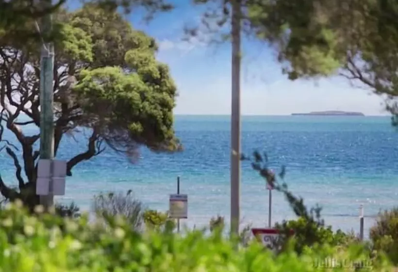 Bayside St Johns Close