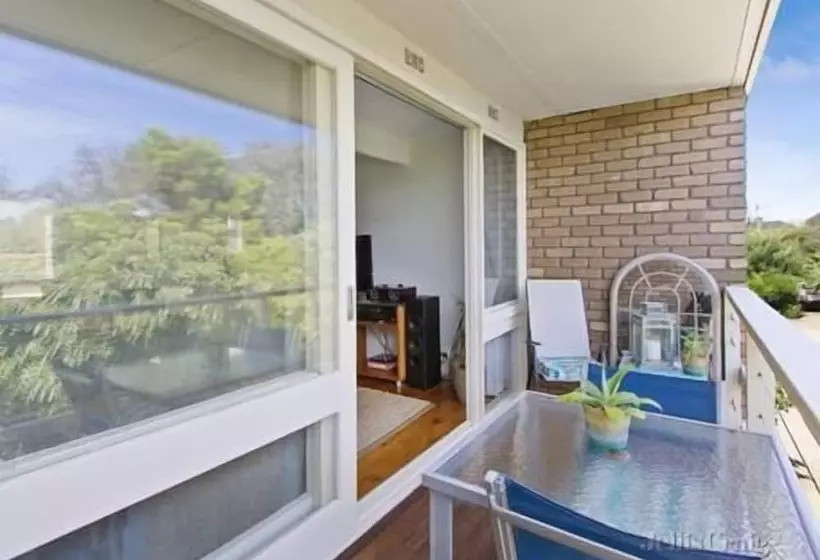 Bayside St Johns Close