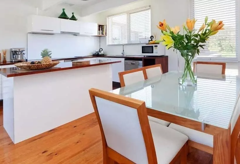 Bayside St Johns Close