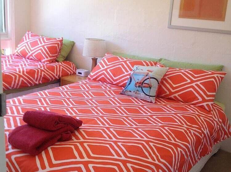 Bayside St Johns Close