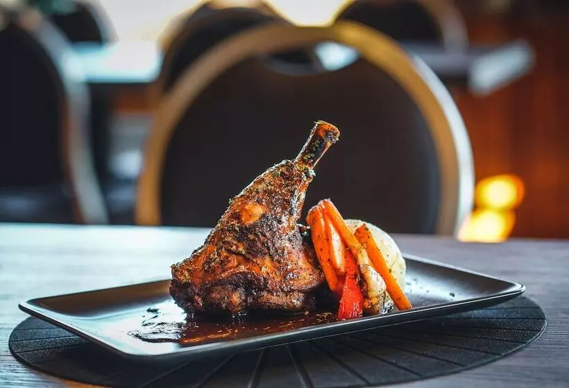 Hellisholar Cottages