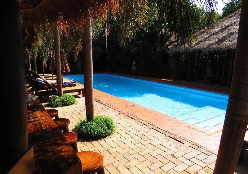 Hotel Baanpong Lodge