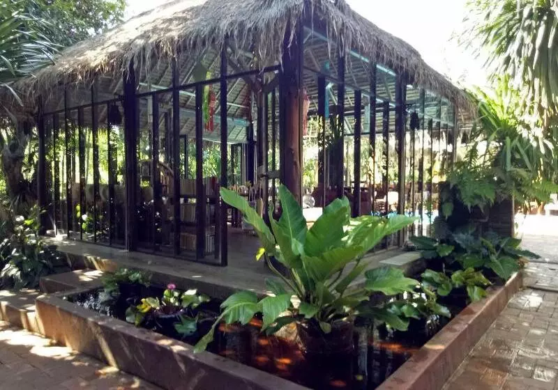 Hotel Baanpong Lodge