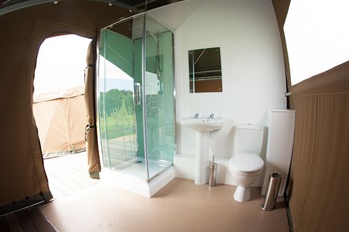 Отель Durrell Wildlife Camp