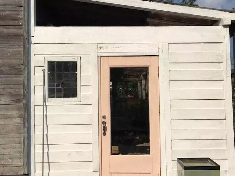 בית מלון כפרי Homey Inn Enya