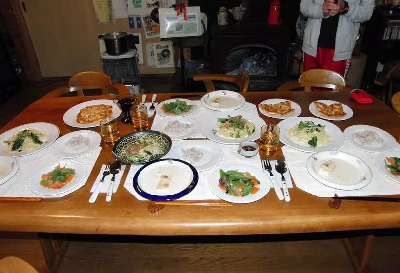 בית מלון כפרי Homey Inn Enya