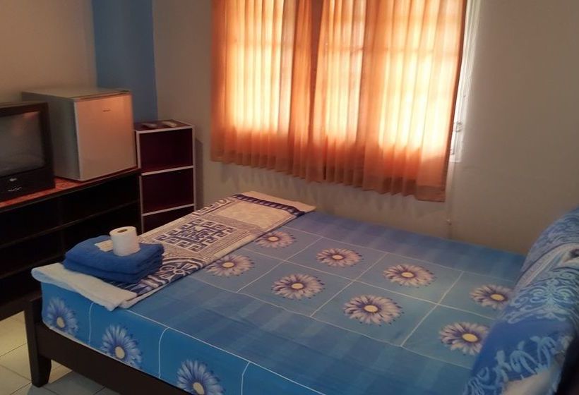 Hotelli Laila Food And Drink Guesthouse