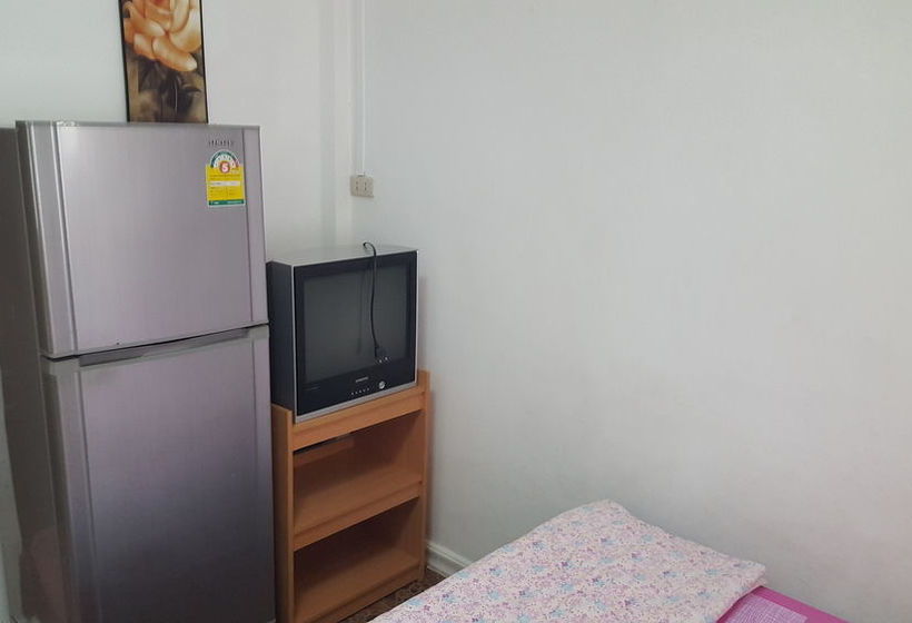 Hotelli Laila Food And Drink Guesthouse