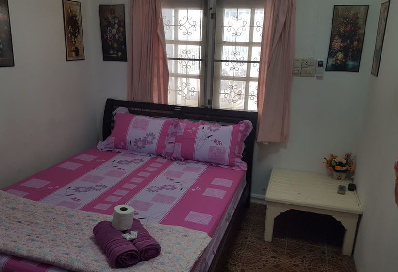 Hotelli Laila Food And Drink Guesthouse