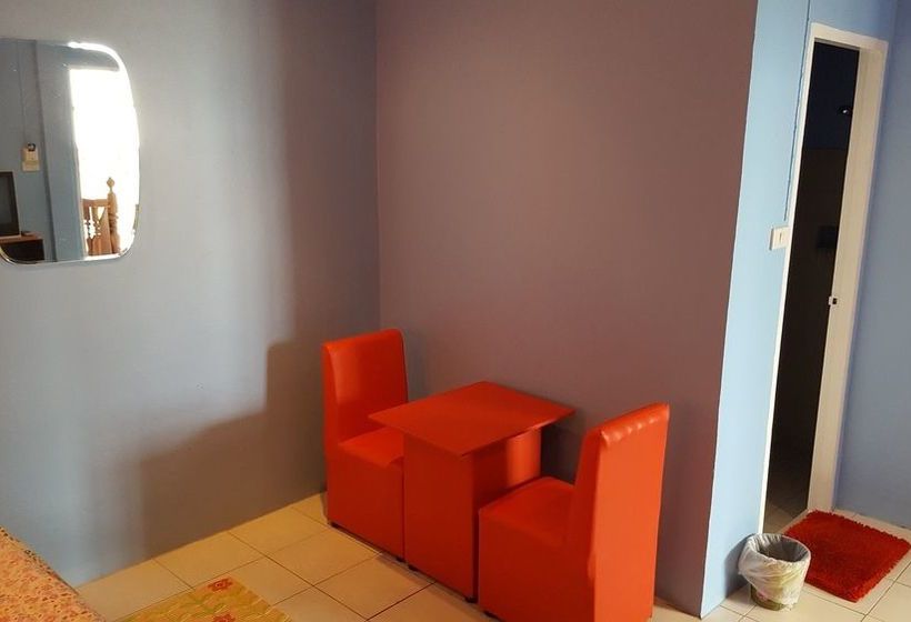 Hotelli Laila Food And Drink Guesthouse