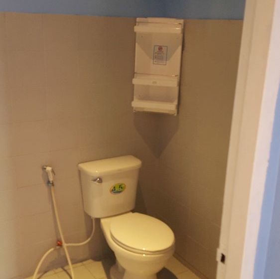 Hotelli Laila Food And Drink Guesthouse