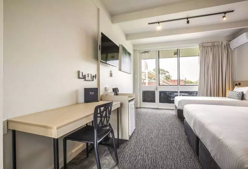 Отель Nightcap At Seaford