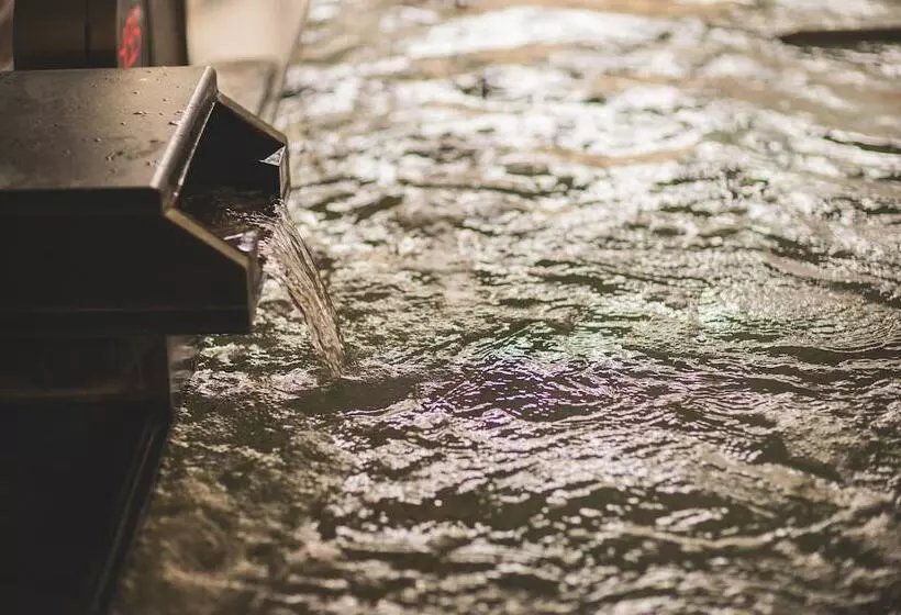 هتل Ofuro Cafe Utatane