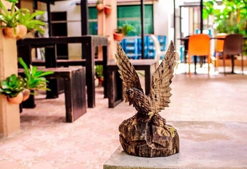 בית מלון כפרי The One Surat