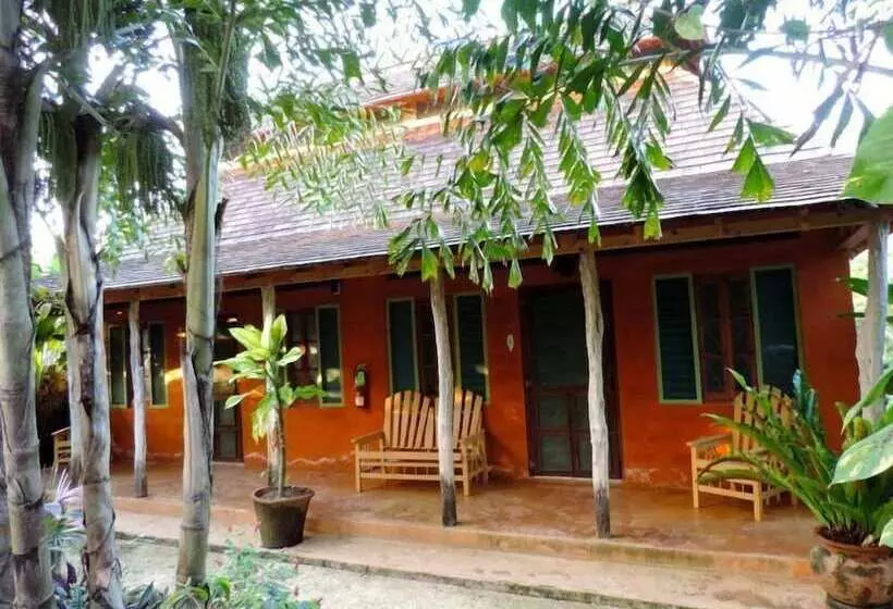 پانسیون Tingalaya's Retreat