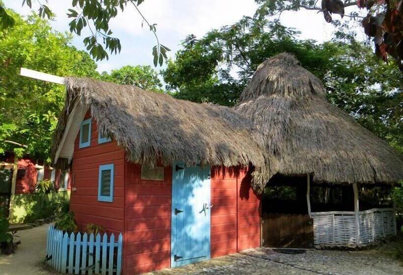 پانسیون Tingalaya's Retreat