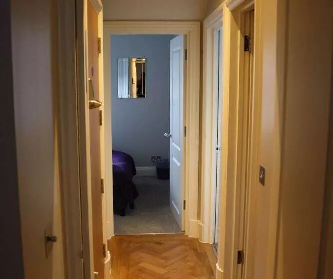 Barons Court Apartments By Viridian Apartments