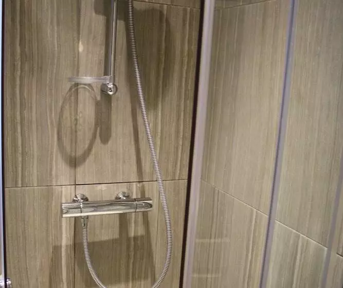 Barons Court Apartments By Viridian Apartments