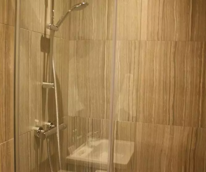 Barons Court Apartments By Viridian Apartments