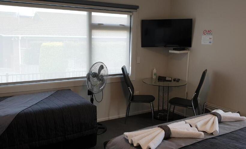 モーテル Barrington House Taupo