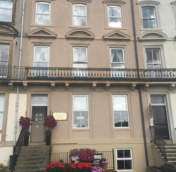 Bed and Breakfast Crescent Garden House