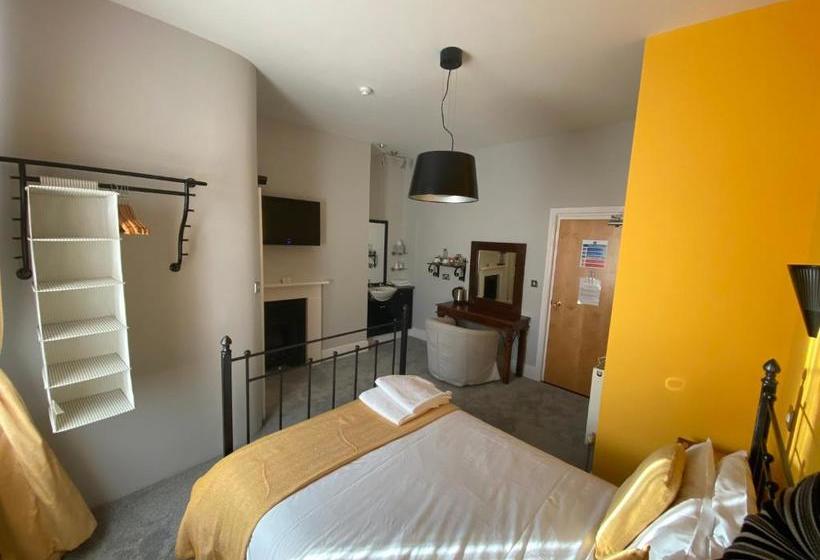 Bed and Breakfast Crescent Garden House