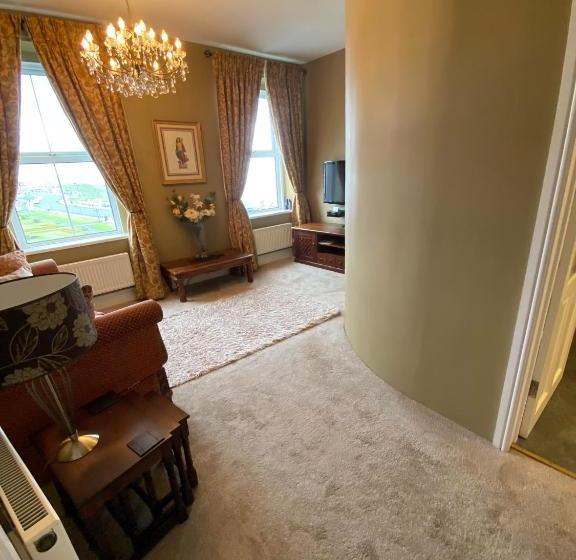 Bed and Breakfast Crescent Garden House