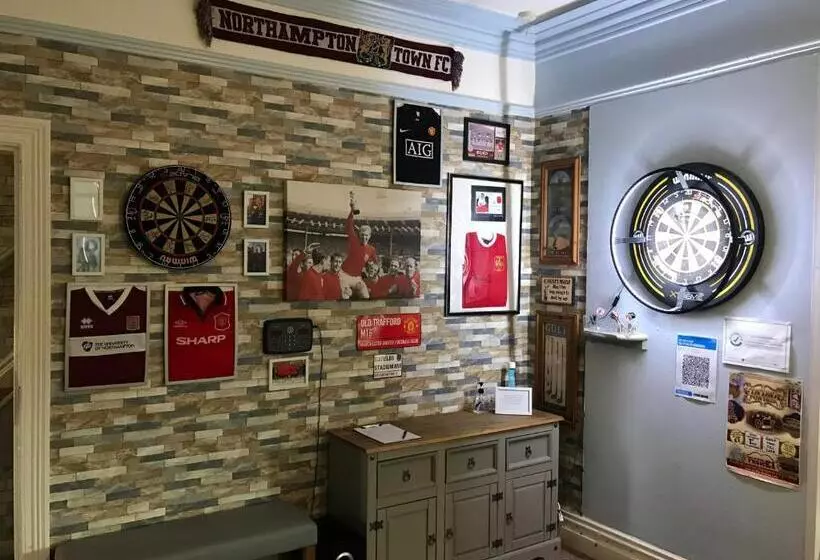 تختخواب و صبحانه The Craigside