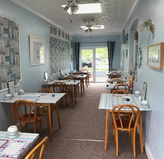 تختخواب و صبحانه The Craigside